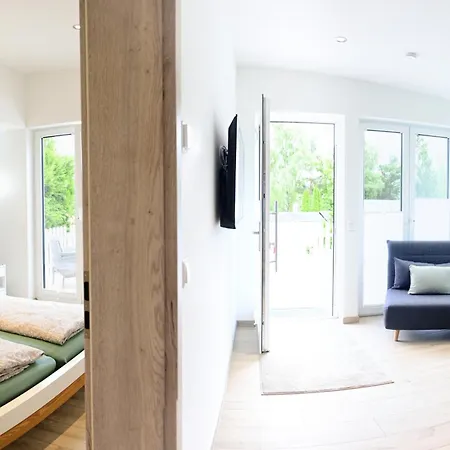 Modernes Ferienhaeuschen Am Zeulenrodaer Mit Terrasse, Klimaanlage, 1 Sz, Max 3 Gaeste * Цойленрода