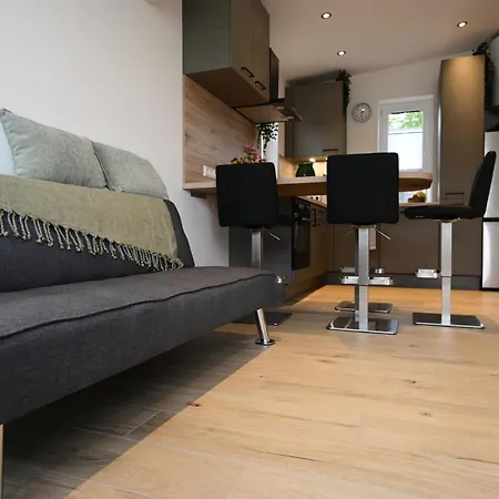 Ferienhaeuschen Am See, Neu Gebaut, Klimatisiert Und Beheizbar