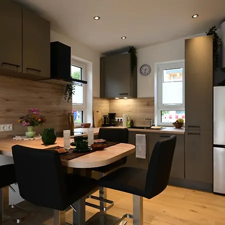 Апартаменты Modernes Ferienhaeuschen Am Zeulenrodaer Mit Terrasse, Klimaanlage, 1 Sz, Max 3 Gaeste Цойленрода