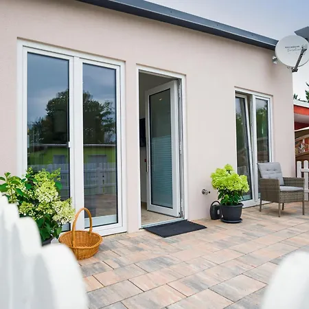 Modernes Ferienhaeuschen Am Zeulenrodaer Meer - Terrasse, Klimaanlage & Fussbodenheizung Appartamento *