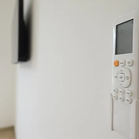 Apartamento Ferienhaeuschen Am See, Neu Gebaut, Klimatisiert Und Beheizbar *