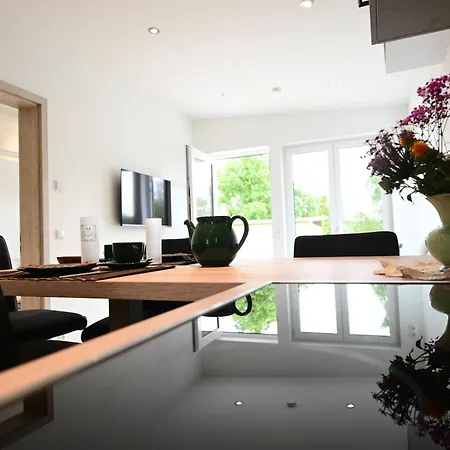 Апартаменты Modernes Ferienhaeuschen Am Zeulenrodaer Mit Terrasse, Klimaanlage, 1 Sz, Max 3 Gaeste