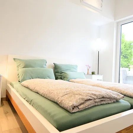 Modernes Ferienhaeuschen Am Zeulenrodaer Mit Terrasse, Klimaanlage, 1 Sz, Max 3 Gaeste * Цойленрода