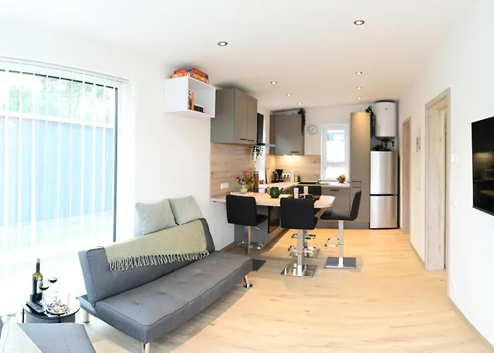 Ferienhaeuschen Am See, Neu Gebaut, Klimatisiert Und Beheizbar Zeulenroda-Triebes