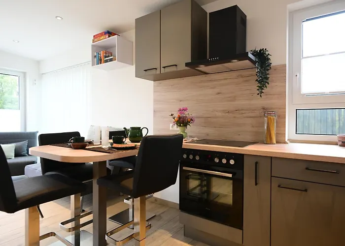 Ferienhaeuschen Am See, Neu Gebaut, Klimatisiert Und Beheizbar Zeulenroda-Triebes