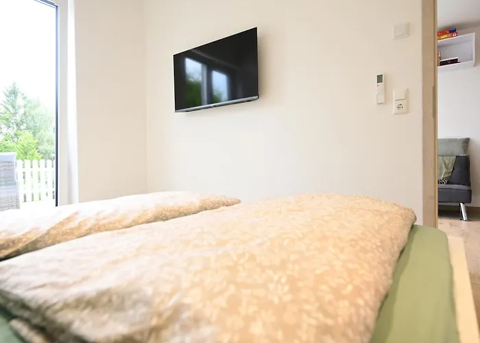 Ferienhaeuschen Am See, Neu Gebaut, Klimatisiert Und Beheizbar *