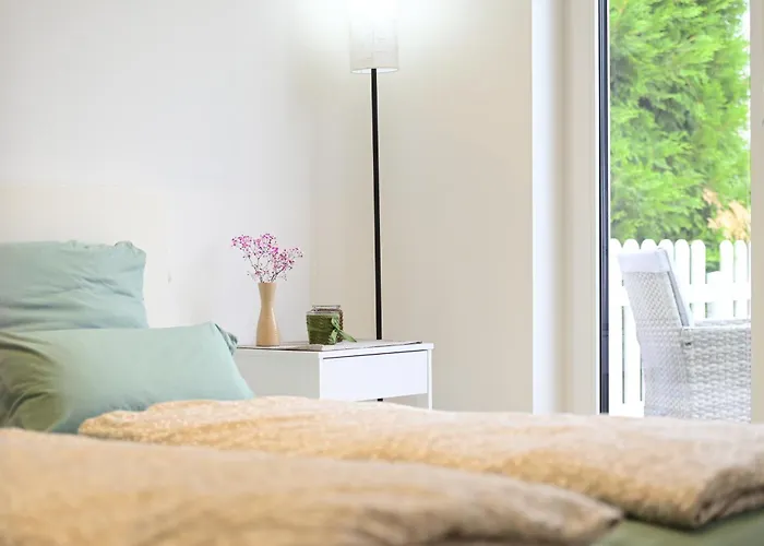 Ferienhaeuschen Am See, Neu Gebaut, Klimatisiert Und Beheizbar * Zeulenroda-Triebes